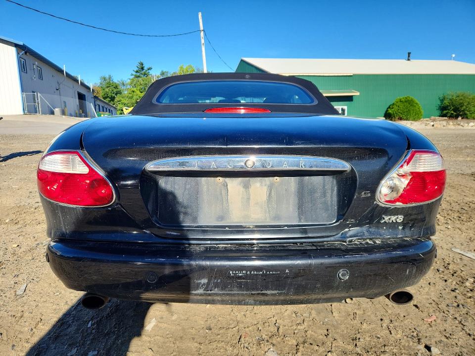 صورة رقم 6 من المزاد - 2002 JAGUAR XK8 مع VIN SAJDA42C42NA25782
