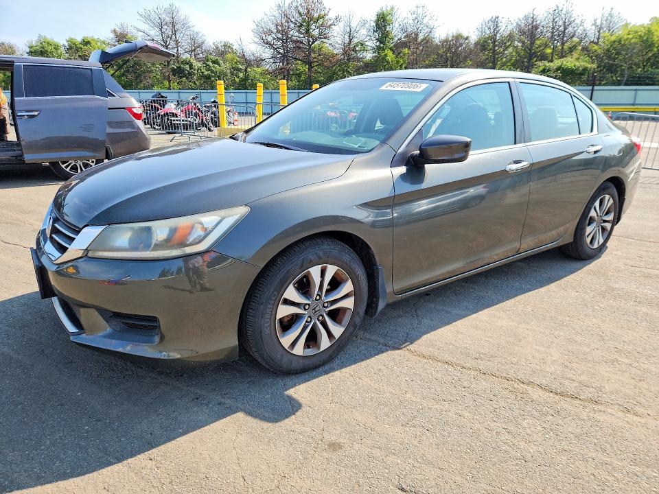 HONDA ACCORD 2013 with VIN 1HGCR2F3XDA056481 - Photo from auction
