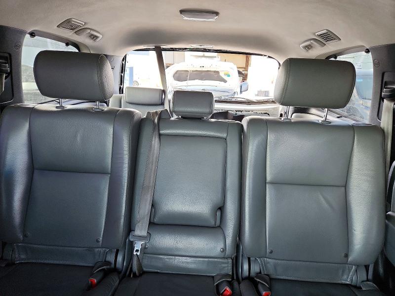 Photo 10 from auction – 2011 TOYOTA SEQUOIA with VIN 5TDJY5G13BS045278
