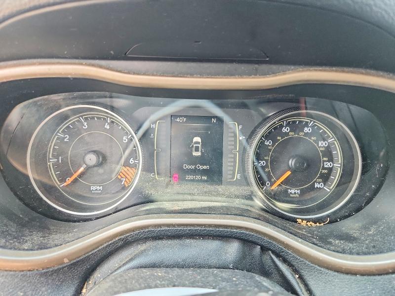 صورة رقم 9 من المزاد - 2015 JEEP CHEROKEE مع VIN 1C4PJMCB9FW653349