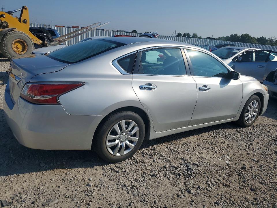 Photo 3 from auction – 2015 NISSAN ALTIMA with VIN 1N4AL3AP4FC437876