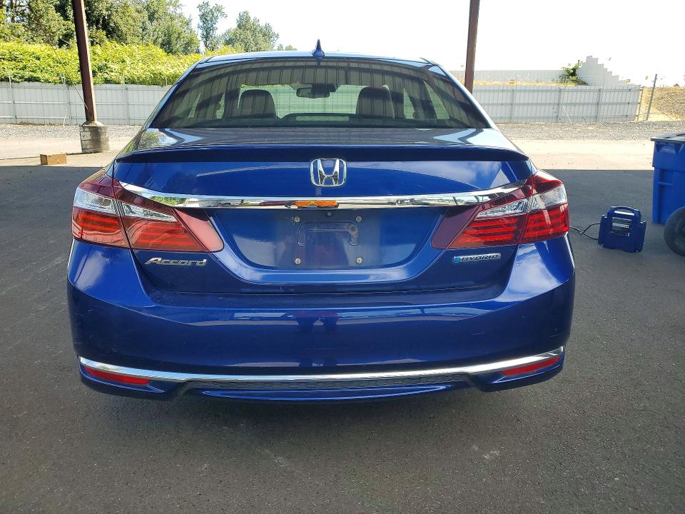 Photo 6 from auction – 2017 HONDA ACCORD with VIN JHMCR6F56HC024126