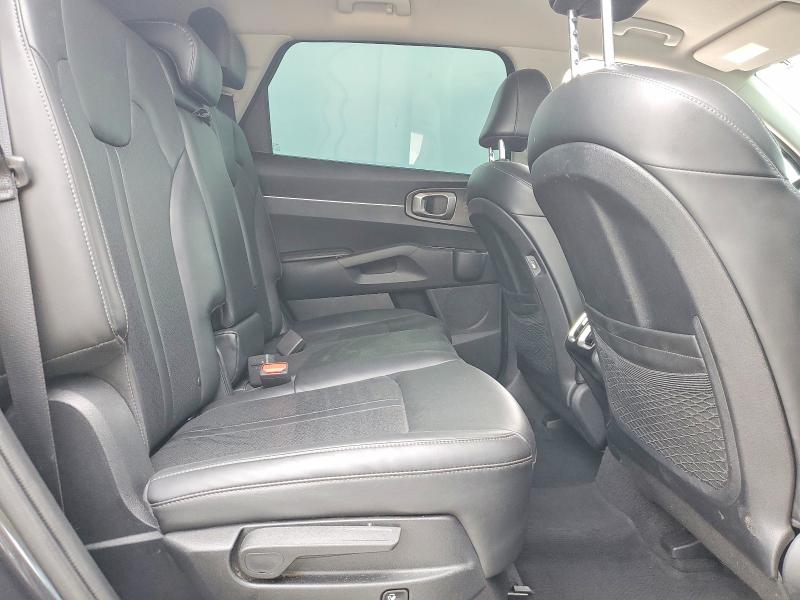 Photo 11 from auction – 2023 KIA SORENTO with VIN 5XYRL4LC2PG249433