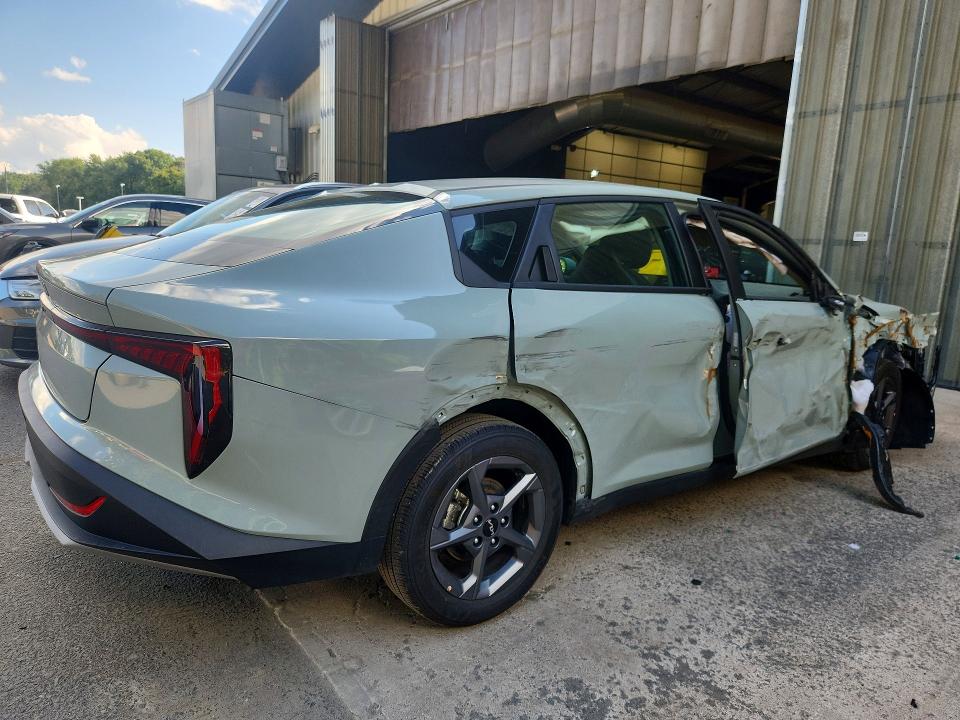 Photo 3 from auction – 2025 KIA K4 with VIN 3KPFT4DE2SE111335