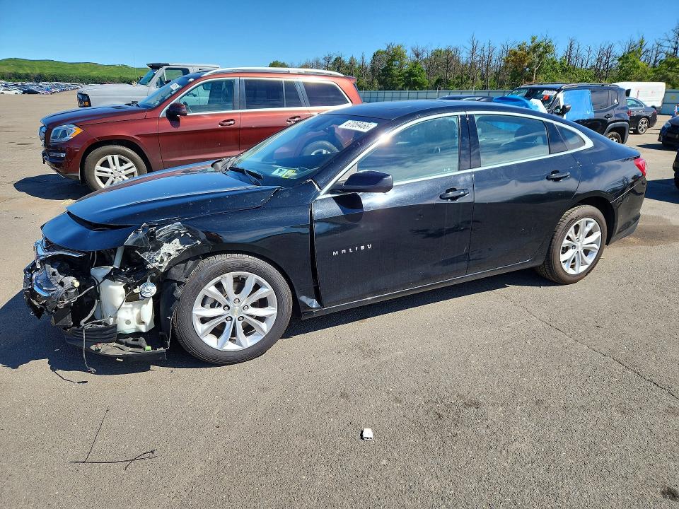 CHEVROLET MALIBU 2019 with VIN 1G1ZD5STXKF149606 - Photo from auction