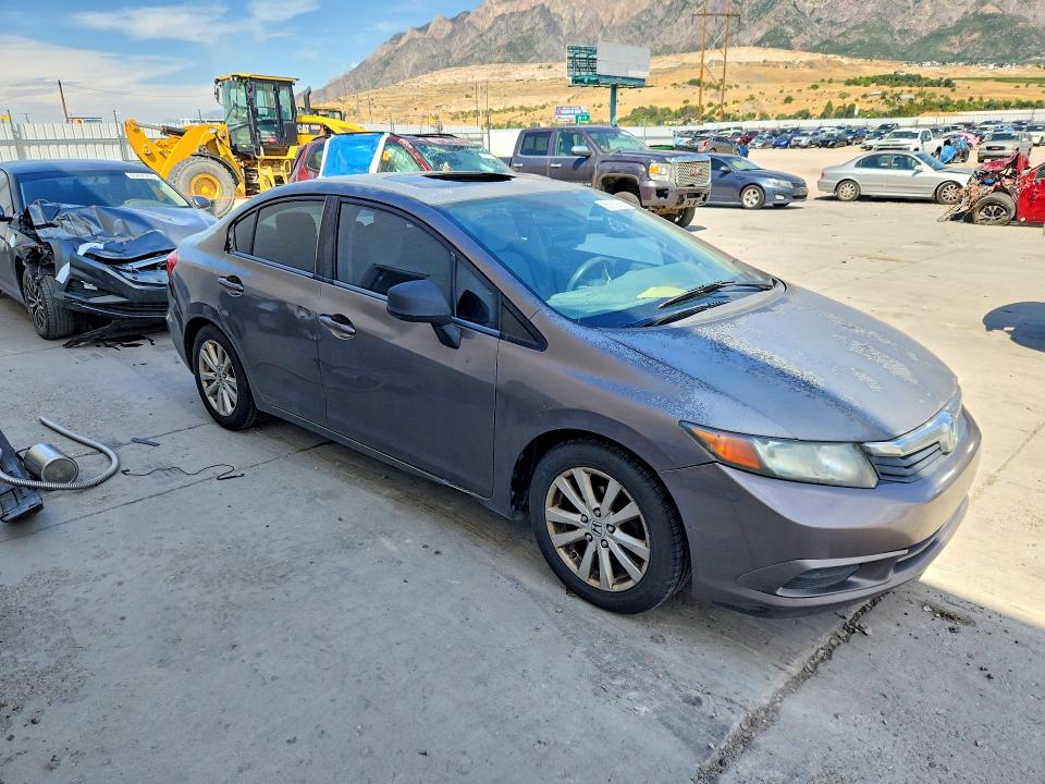 Photo 4 from auction – 2012 HONDA CIVIC with VIN 2HGFB2F85CH557274