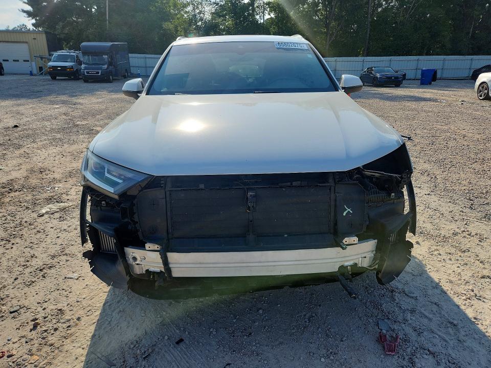 Photo 5 from auction – 2020 AUDI Q7 with VIN WA1AXAF73LD011351