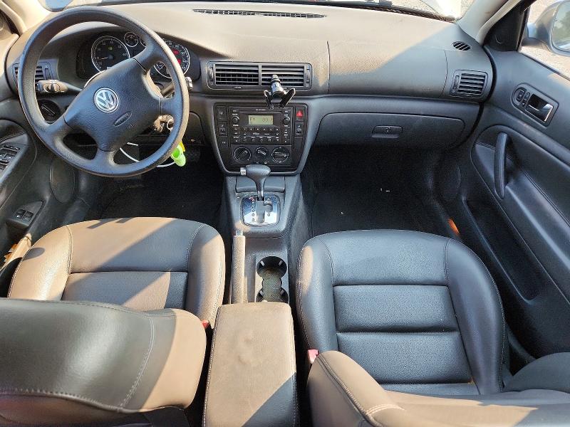 Photo 8 from auction – 2005 VOLKSWAGEN PASSAT with VIN WVWCD63B95E126708