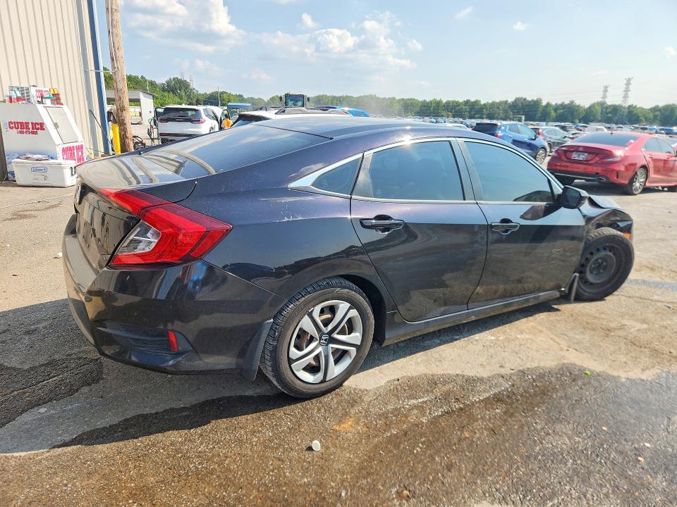 Photo 3 from auction – 2018 HONDA CIVIC with VIN 19XFC2F56JE038440