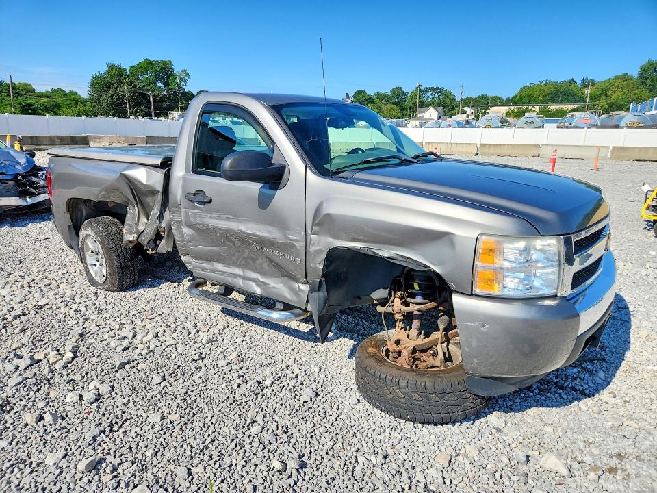 Photo 4 from auction – 2007 CHEVROLET SILVERADO with VIN 1GCEC14CX7Z586185