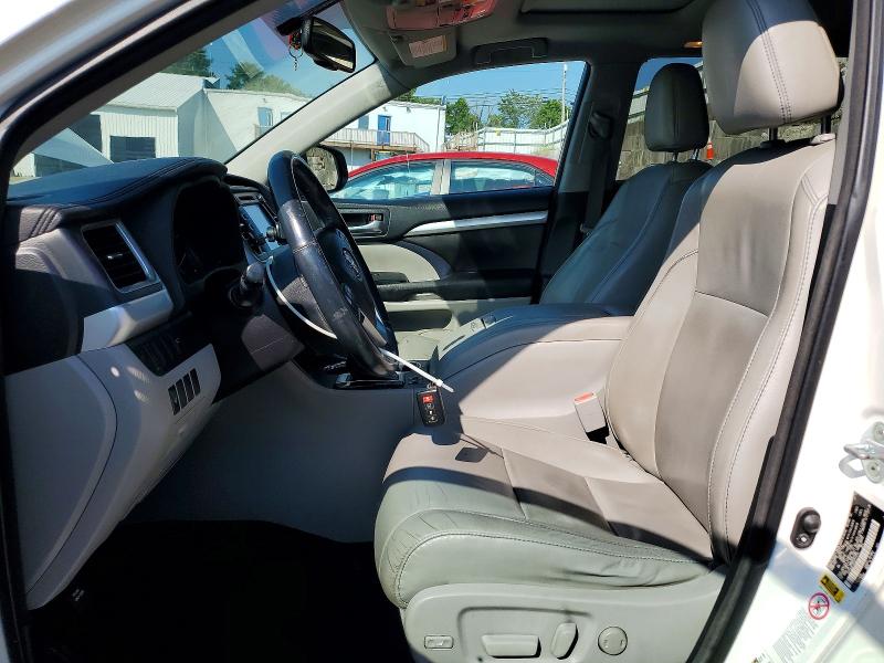 Photo 7 from auction – 2016 TOYOTA HIGHLANDER with VIN 5TDJKRFH4GS317772