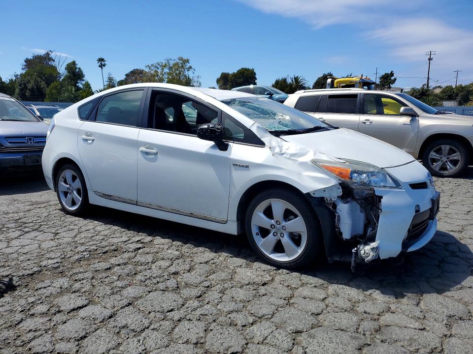 Photo 4 from auction – 2015 TOYOTA PRIUS with VIN JTDKN3DU3F1891719