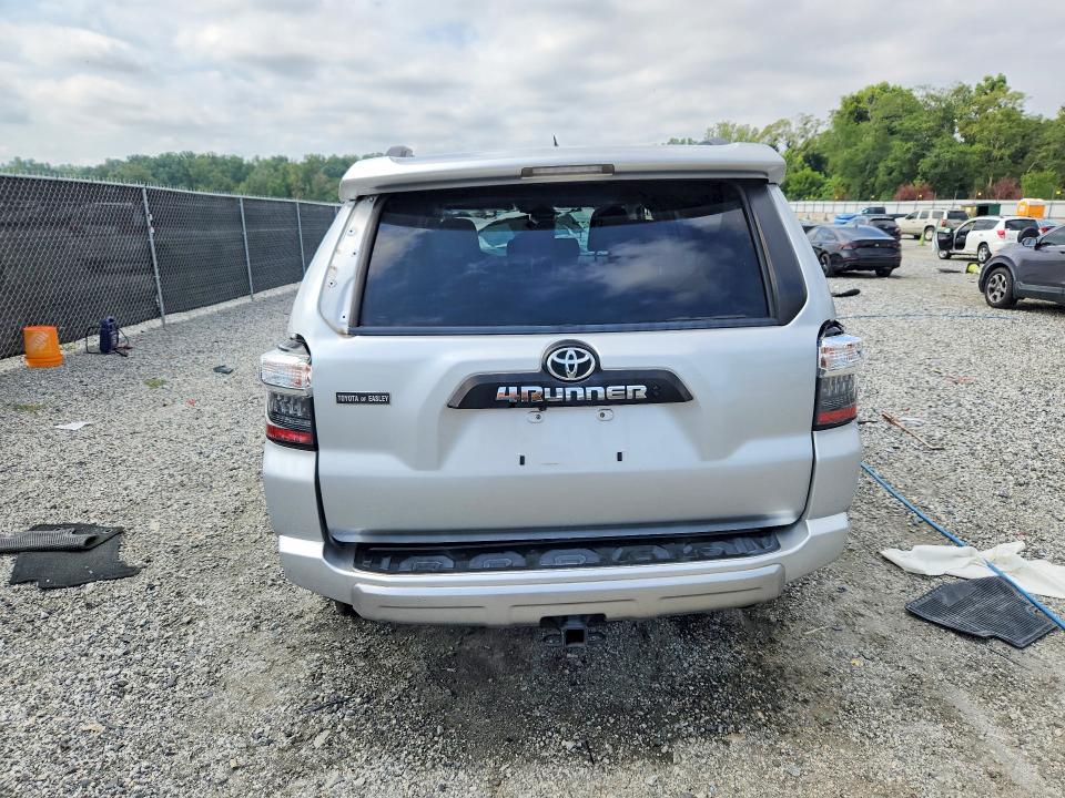 Photo 6 from auction – 2021 TOYOTA 4RUNNER with VIN JTERU5JR0M5861950