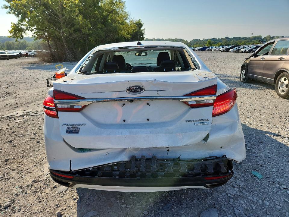 Photo 6 from auction – 2017 FORD FUSION with VIN 3FA6P0K95HR139558