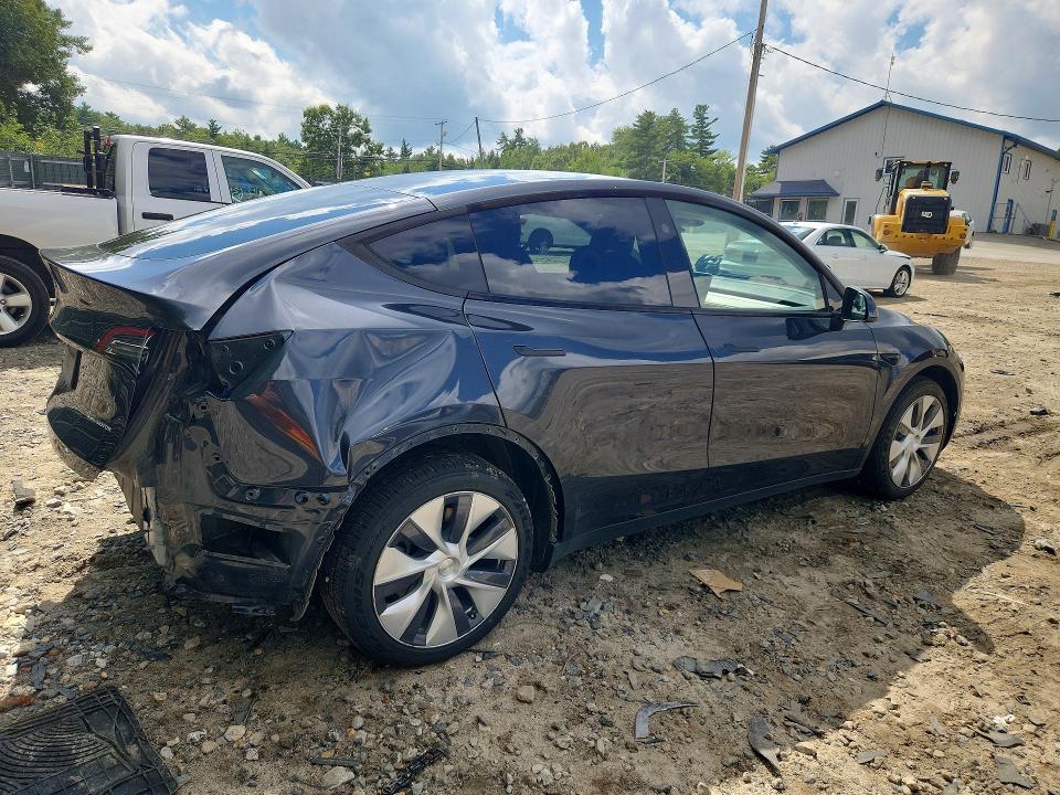 Photo 3 from auction – 2024 TESLA MODEL Y with VIN 7SAYGDEE5RF991935