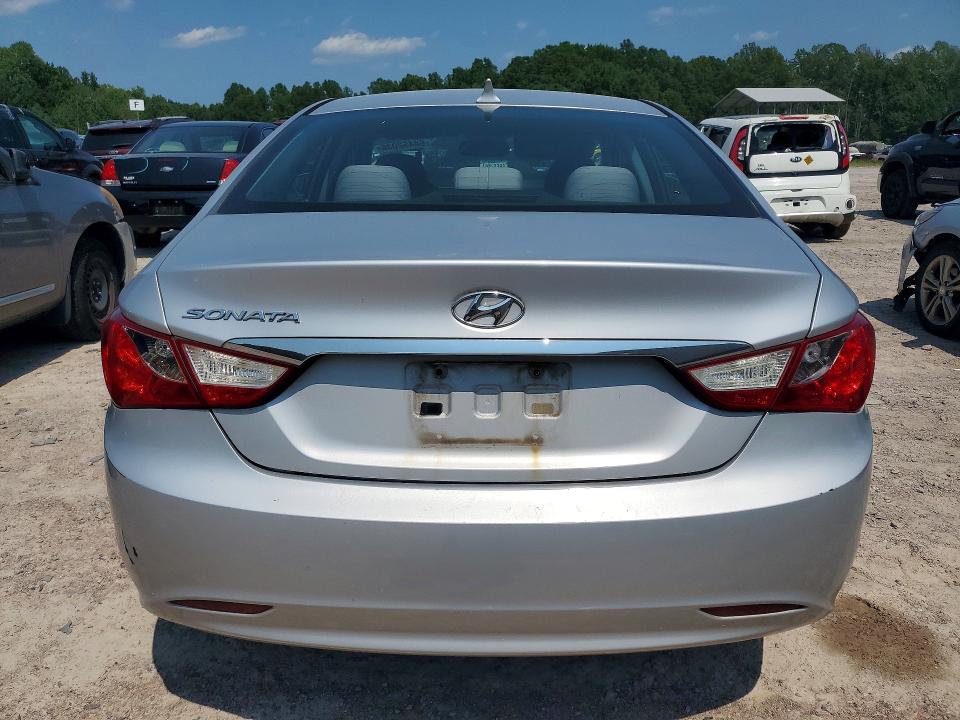 Photo 6 from auction – 2011 HYUNDAI SONATA with VIN 5NPEB4AC2BH263063