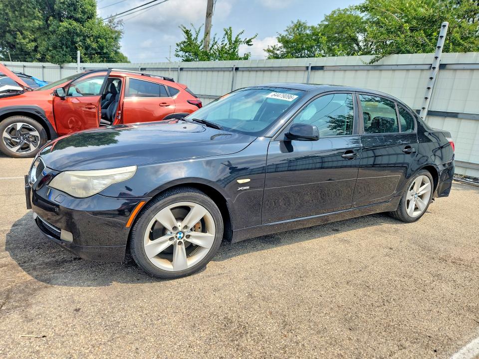 BMW 528 2009 مع رقم تعريف المركبة WBANV13529C154853 - صورة من المزاد