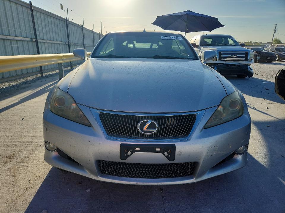 Photo 5 from auction – 2010 LEXUS IS 250C with VIN JTHFF2C24A2506579