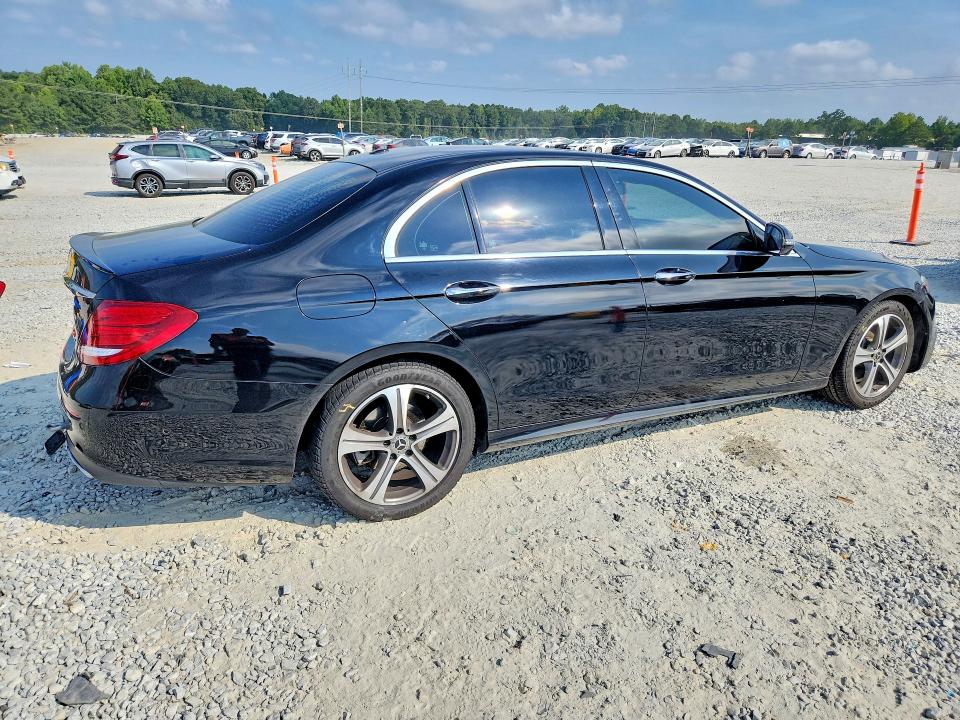 Photo 3 from auction – 2019 MERCEDES-BENZ E with VIN WDDZF4JB3KA524081