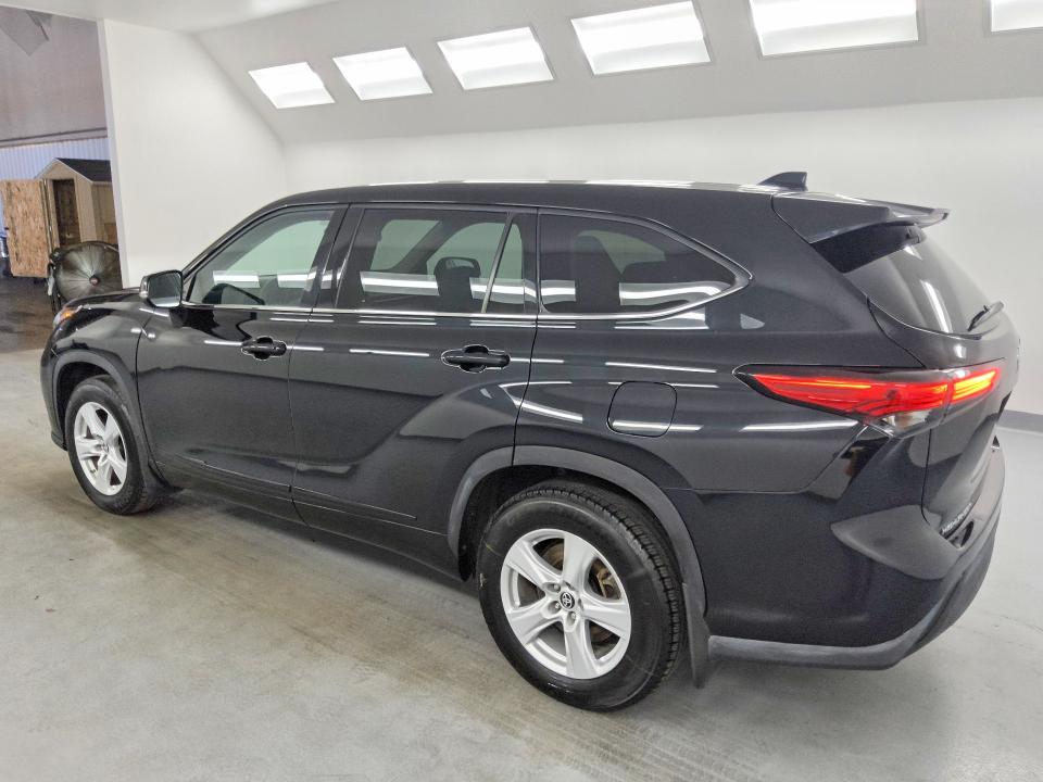 Photo 2 from auction – 2021 TOYOTA HIGHLANDER with VIN 5TDBZRBH8MS525591