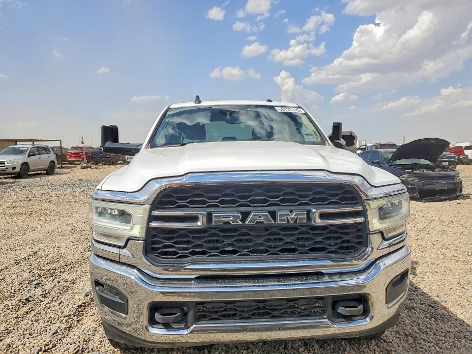 Photo 5 from auction – 2019 RAM 2500 with VIN 3C6UR5CJ3KG604222