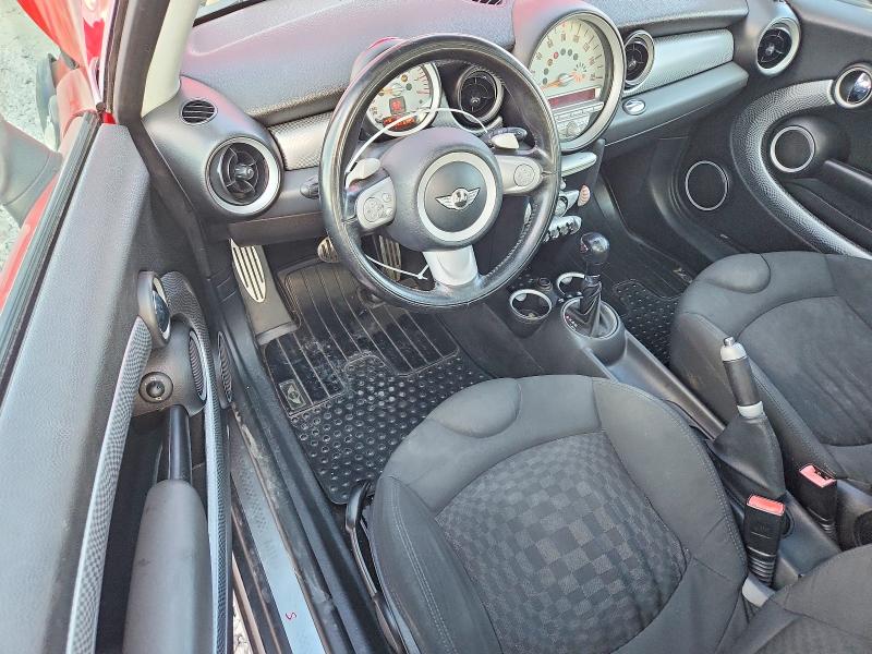 Photo 8 from auction – 2009 MINI COOPER with VIN WMWMM33589TP90204