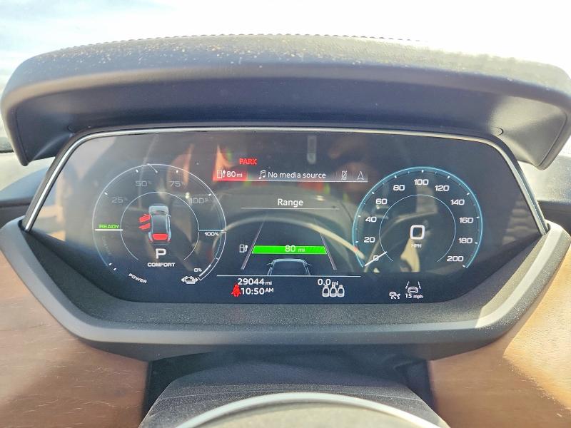 Photo 9 from auction – 2022 AUDI E-TRON GT with VIN WAUDJBFW4N7003873