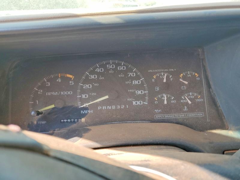 Фото 9 с аукциона – 1995 CHEVROLET GMT-400 с VIN 2GCEC19K4S1175835