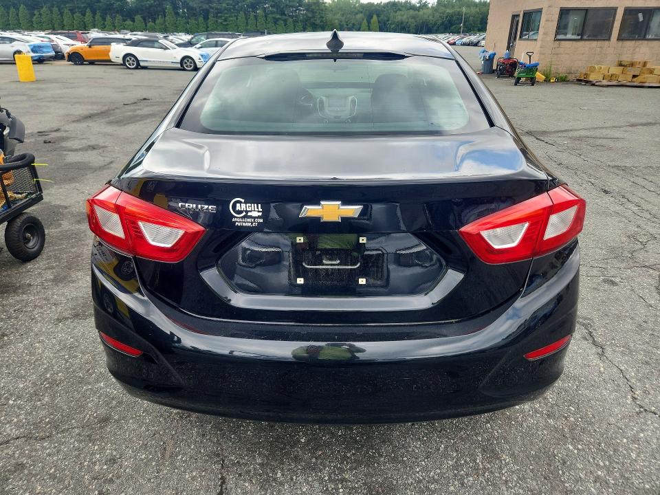 Снимка 6 от търг – 2017 CHEVROLET CRUZE с VIN 1G1BC5SM6H7211003