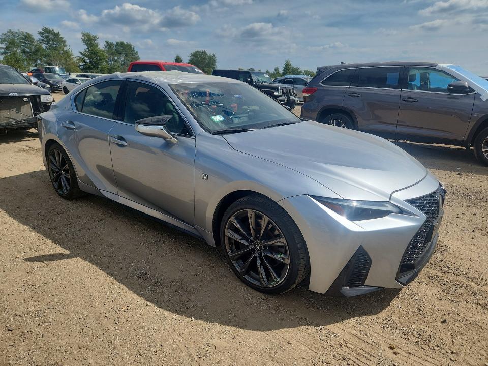 Photo 4 from auction – 2023 LEXUS IS with VIN JTHGZ1E2XP5029246