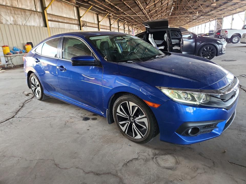Photo 4 from auction – 2018 HONDA CIVIC with VIN JHMFC1F38JX035353