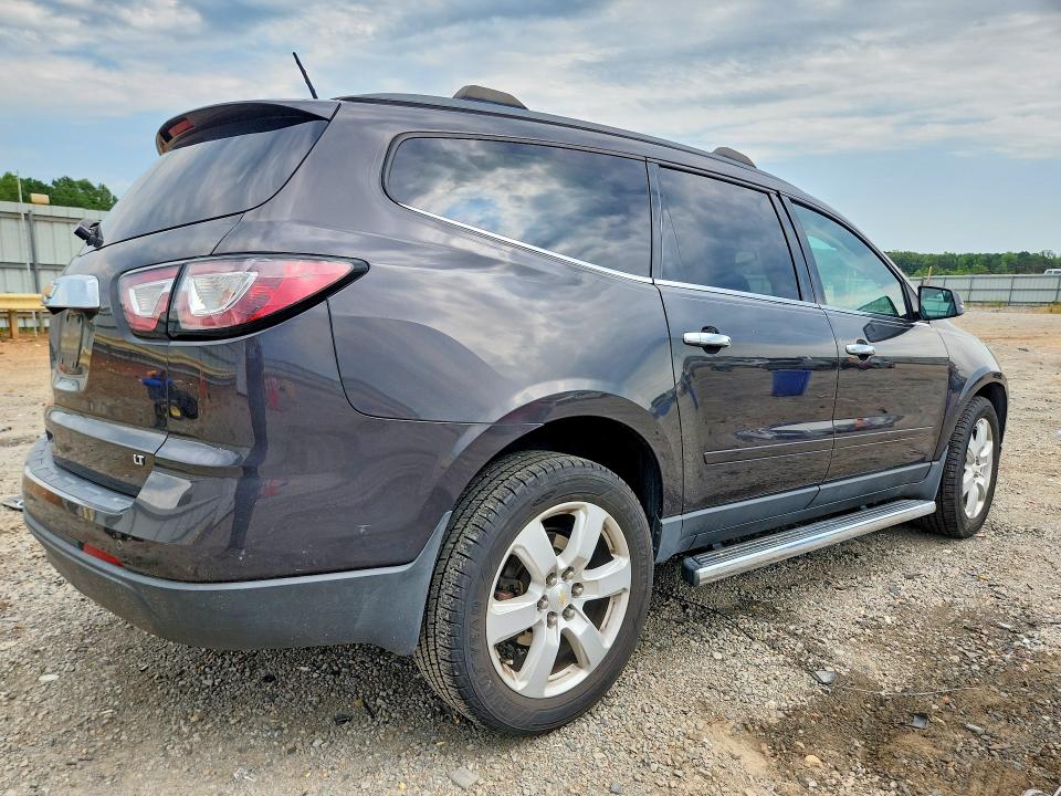 Photo 3 from auction – 2017 CHEVROLET TRAVERSE with VIN 1GNKRGKD6HJ291964