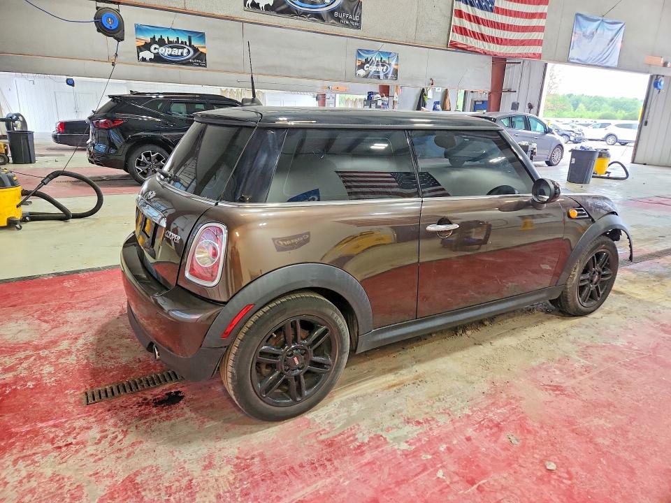 Photo 3 from auction – 2012 MINI COOPER with VIN WMWSU3C53CT185649