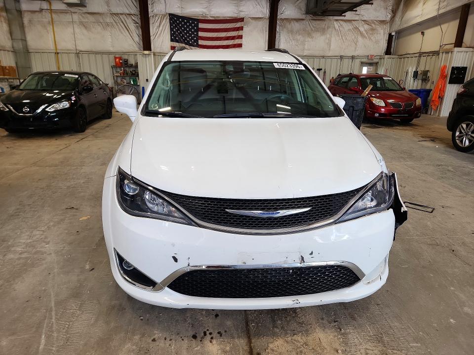 Photo 5 from auction – 2017 CHRYSLER PACIFICA with VIN 2C4RC1EGXHR565187