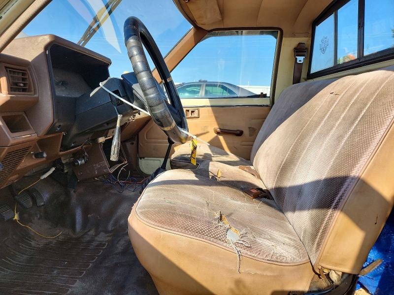 Photo 7 from auction – 1986 TOYOTA PICKUP with VIN JT4RN50R9G0128056