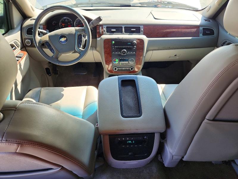 Photo 8 from auction – 2011 CHEVROLET TAHOE with VIN 1GNSCBE05BR293498