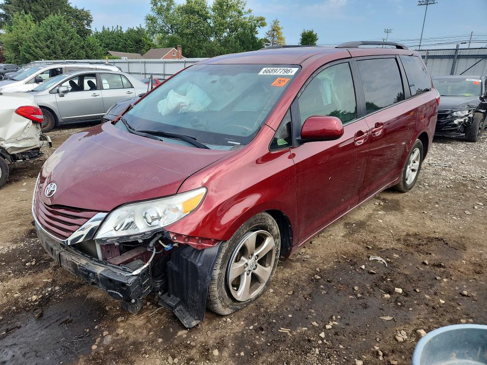 2015 TOYOTA SIENNA - Търг №66897796