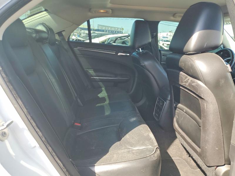 Photo 10 from auction – 2016 CHRYSLER 300C with VIN 2C3CCAEG5GH190260