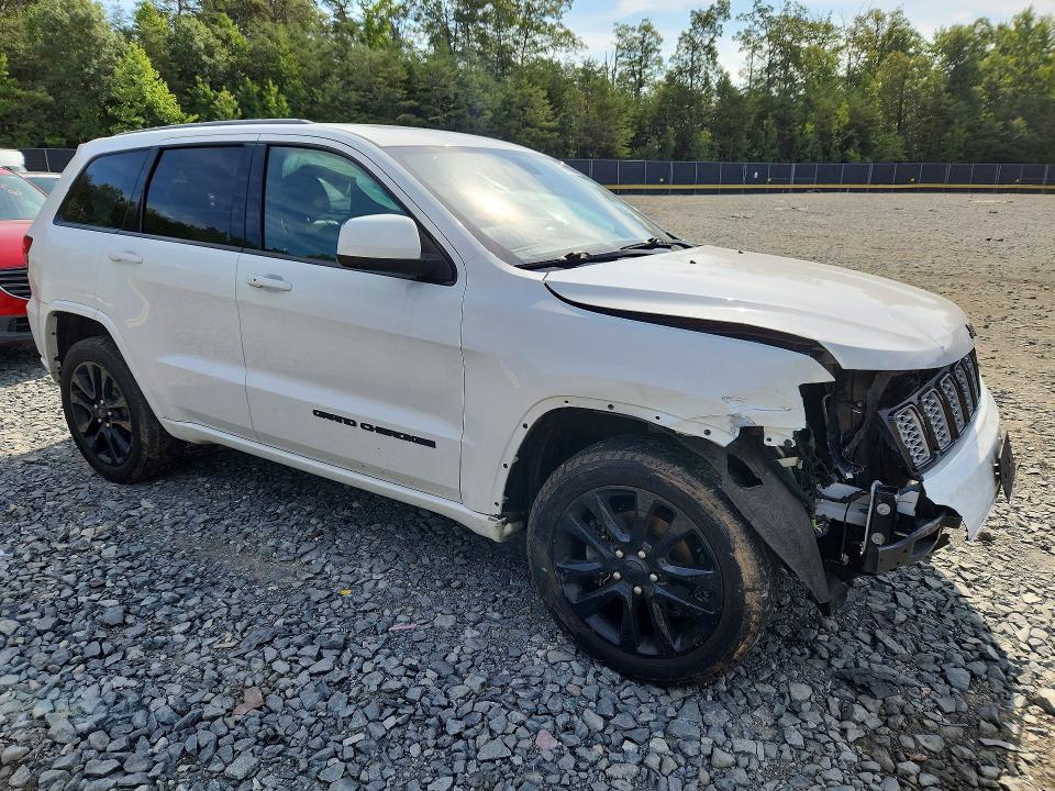Снимка 4 от търг – 2017 JEEP GRAND CHEROKEE с VIN 1C4RJFAG4HC726750