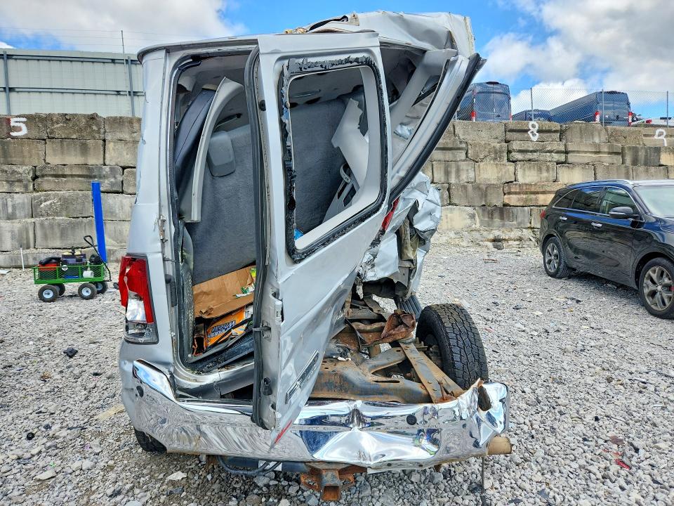 Photo 6 from auction – 2009 FORD ECONOLINE with VIN 1FBNE31L49DA47902