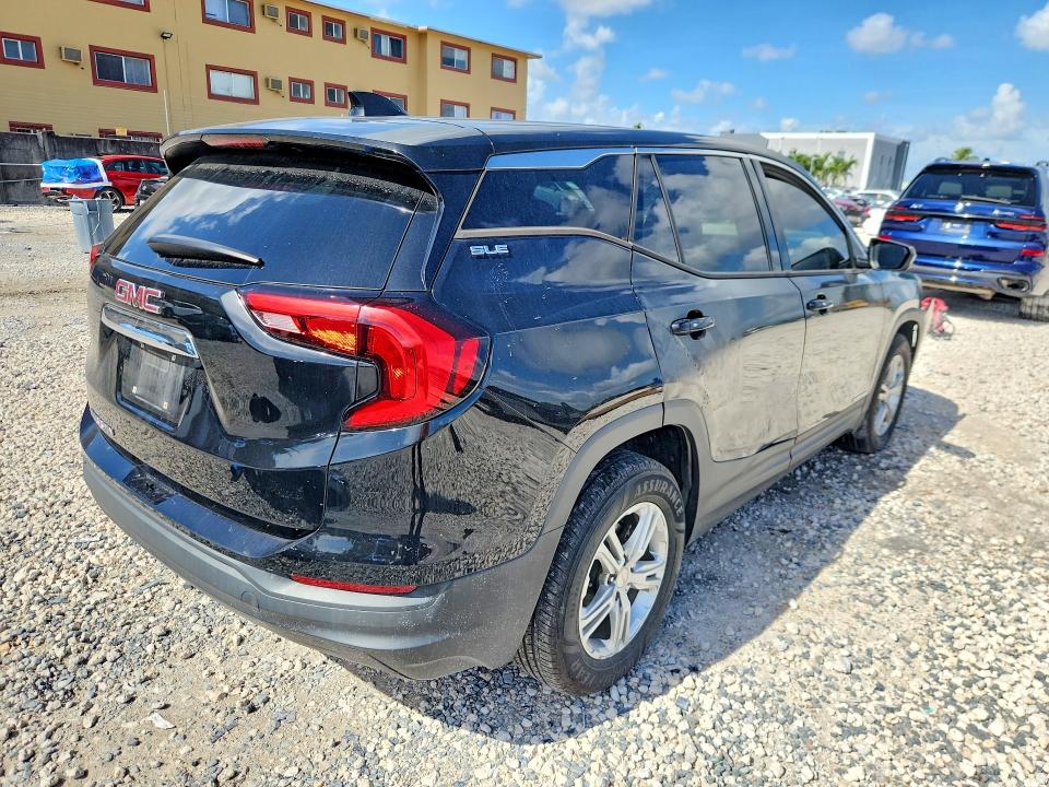Photo 3 from auction – 2018 GMC TERRAIN with VIN 3GKALMEV9JL397398