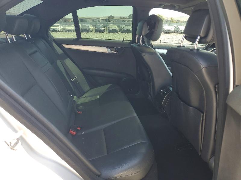 Photo 10 from auction – 2010 MERCEDES-BENZ C with VIN WDDGF8BB2AF464485
