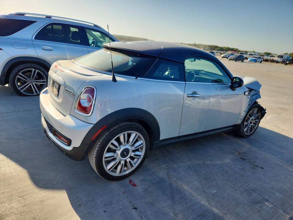 Photo 3 from auction – 2013 MINI COOPER COUPE with VIN WMWSX3C56DT466207