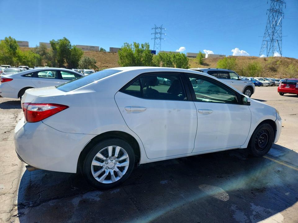 Foto 3 de la subasta – 2015 TOYOTA COROLLA con VIN 5YFBURHE1FP272296