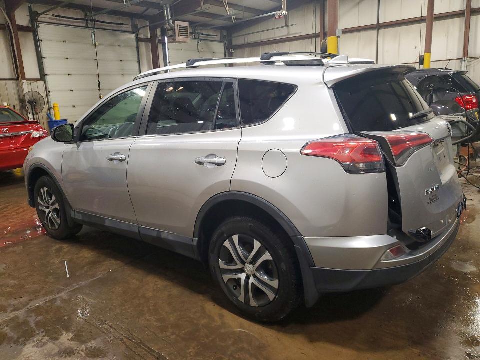 Photo 2 from auction – 2016 TOYOTA RAV4 with VIN 2T3BFREV7GW435779