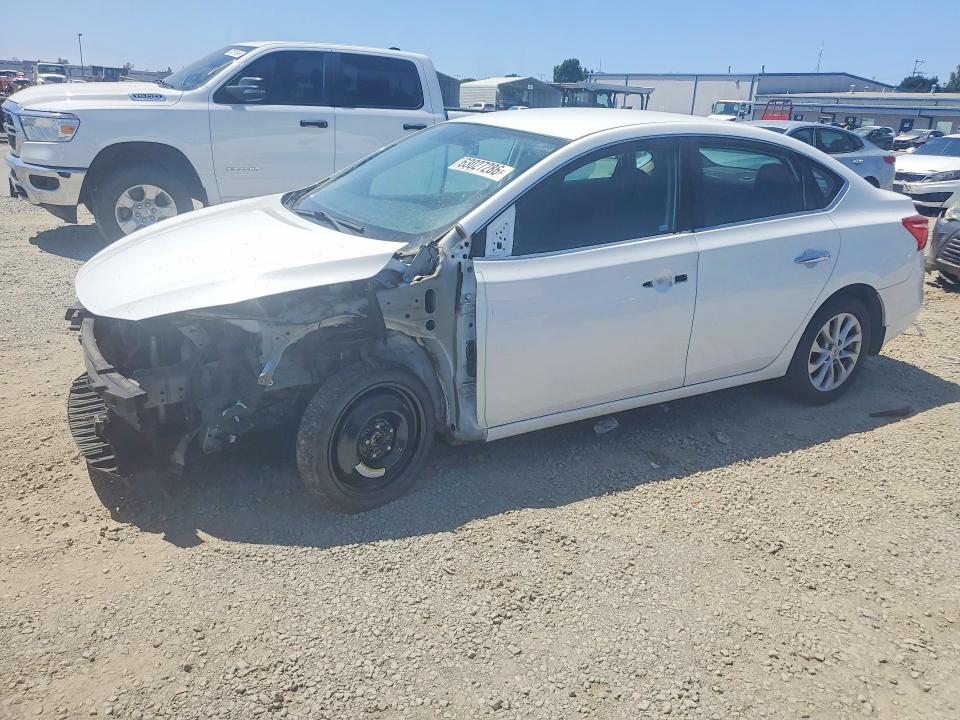 NISSAN SENTRA 2018 with VIN 3N1AB7AP5JY281032 - Photo from auction