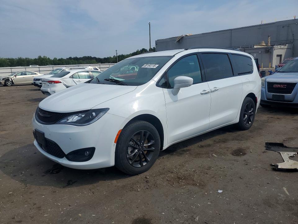CHRYSLER PACIFICA 2020 with VIN 2C4RC3BG7LR267821 - Photo from auction