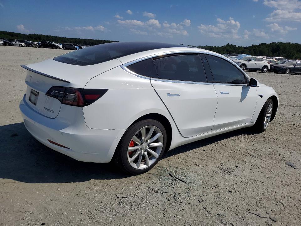 Photo 3 from auction – 2018 TESLA MODEL 3 with VIN 5YJ3E1EB5JF106591