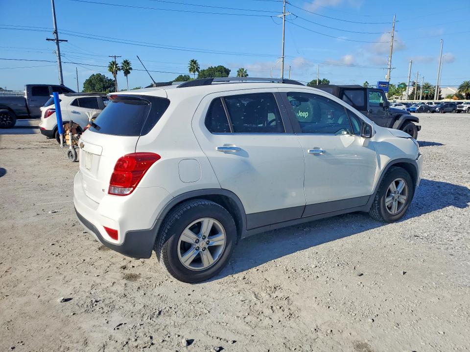 Photo 3 from auction – 2019 CHEVROLET TRAX with VIN KL7CJLSB6KB841917