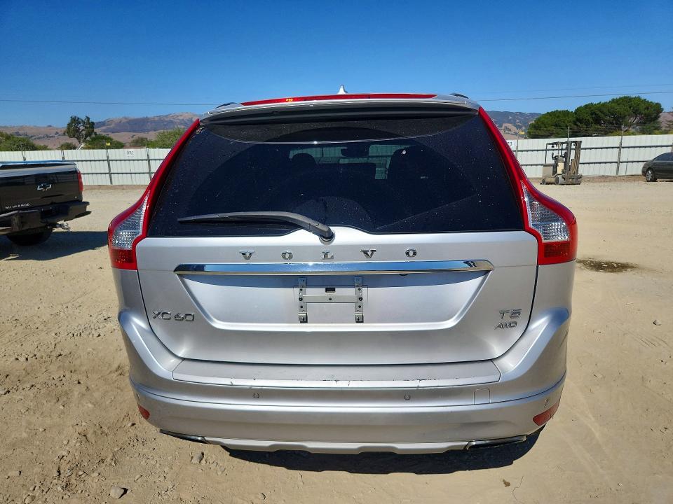 Photo 6 from auction – 2016 VOLVO XC60 with VIN YV4612RK4G2848871